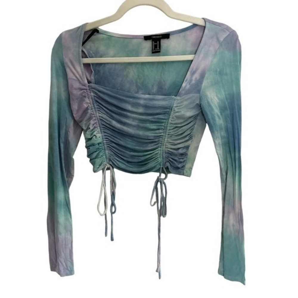 Forever 21 women’s cropped long sleeve size medium
